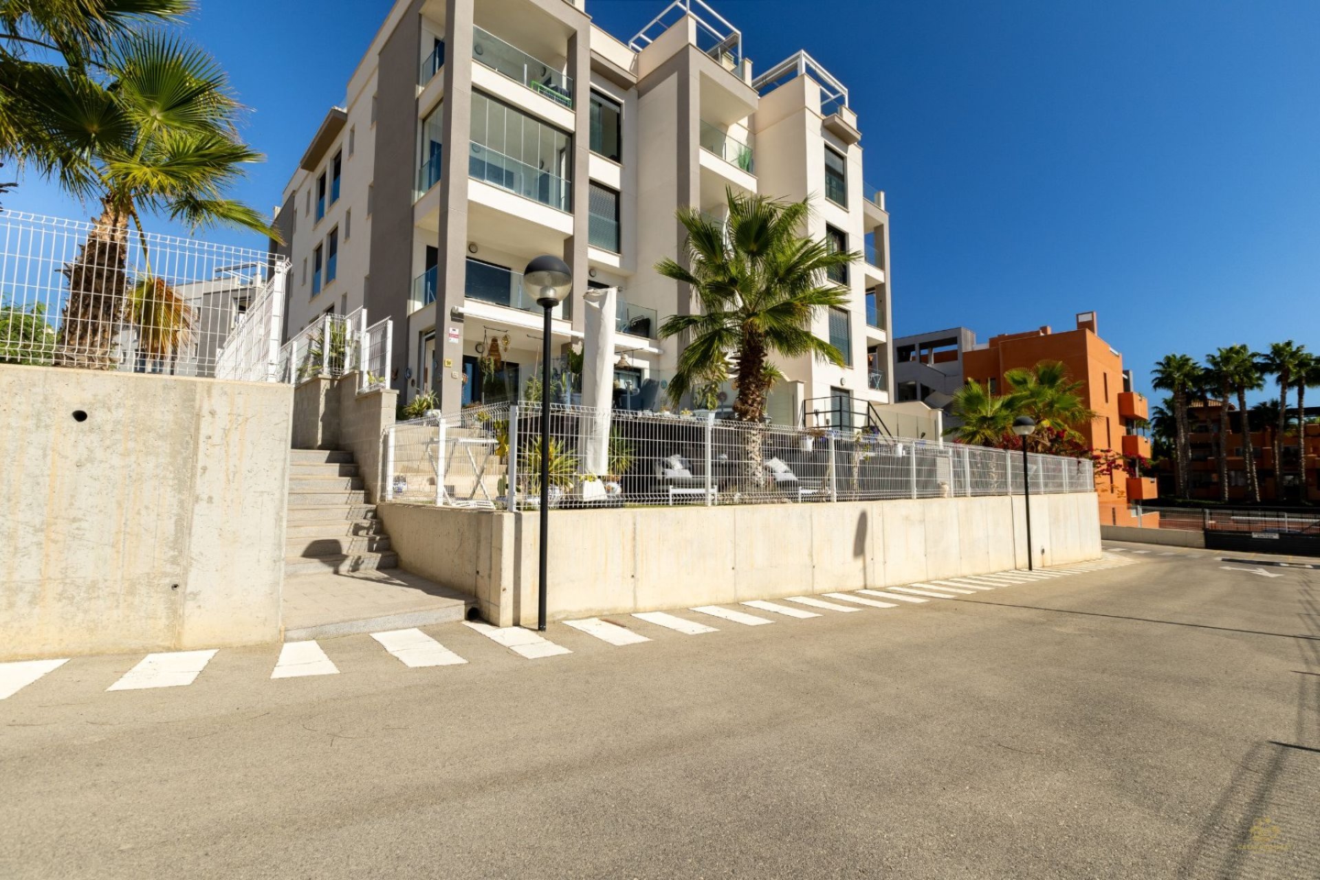 Resale - Apartment / flat - Orihuela Costa - Villamartín