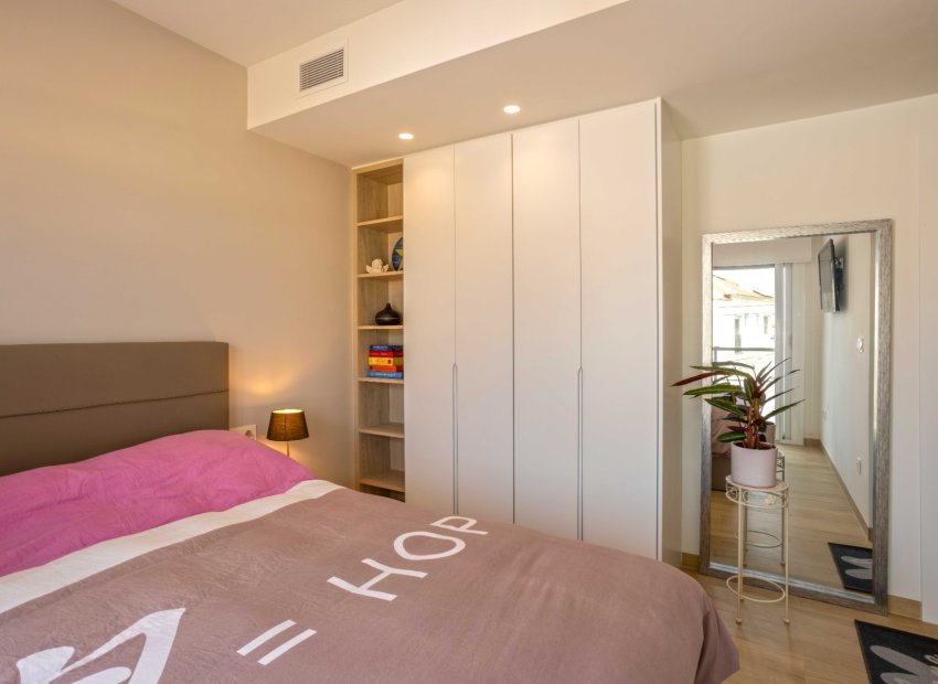 Resale - Apartment / flat - Orihuela Costa - Villamartín