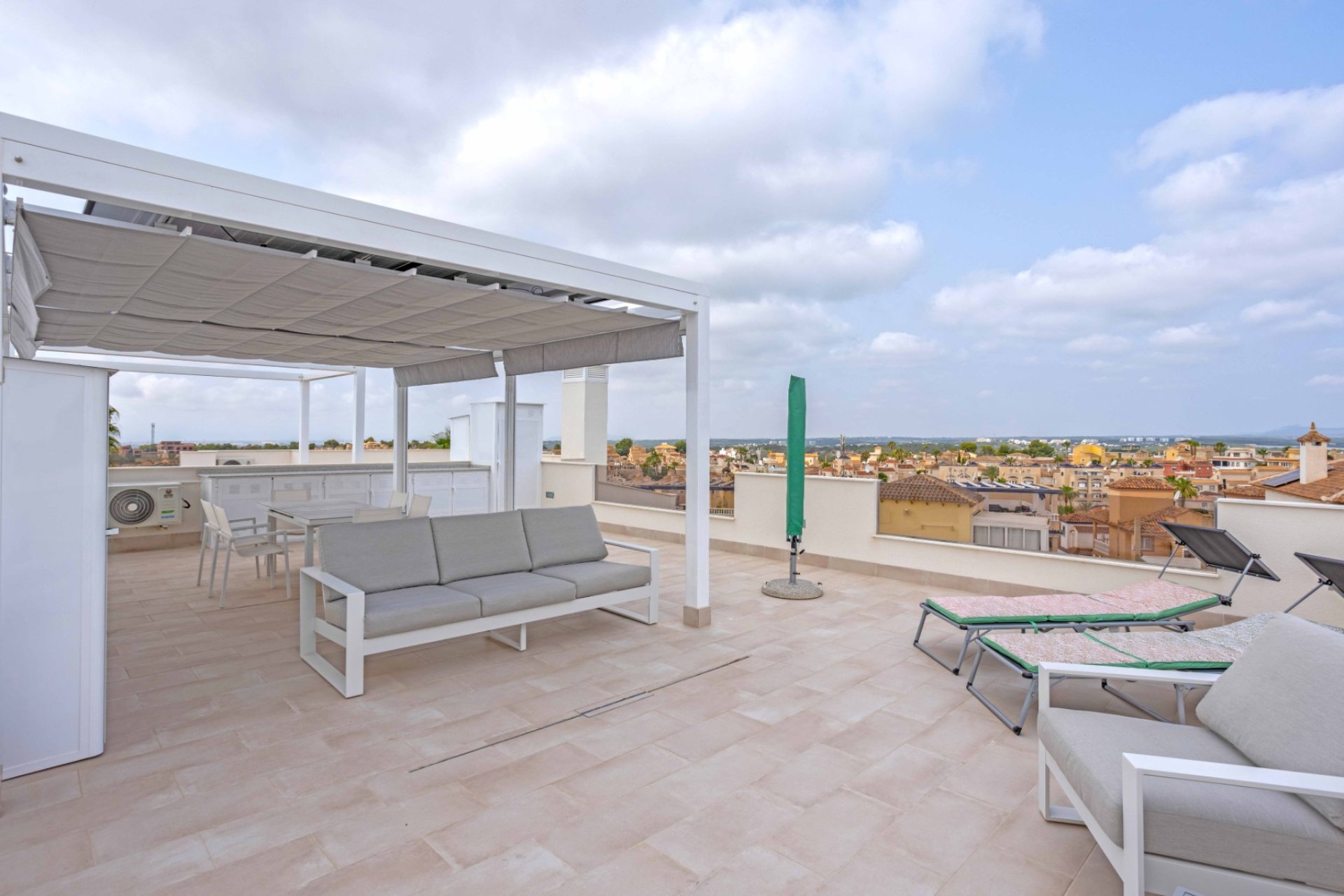 Resale - Apartment / flat - Orihuela Costa - Villamartín