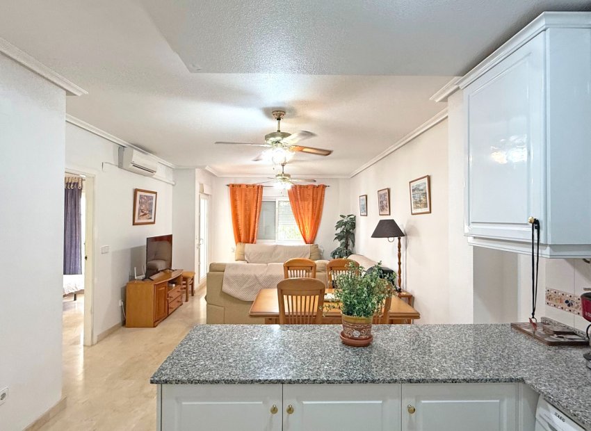 Resale - Apartment / flat - Orihuela Costa - Villamartín