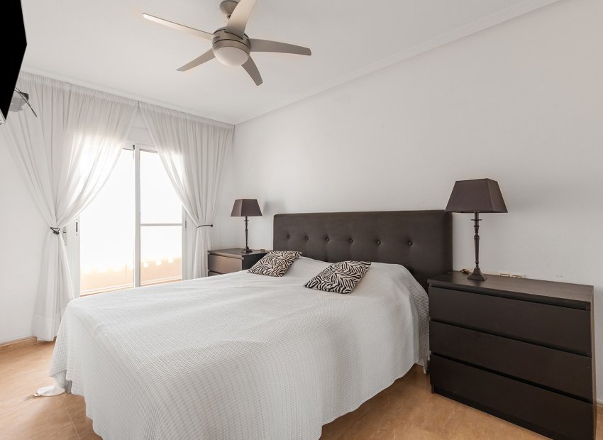 Resale - Apartment / flat - Orihuela Costa - Villamartín