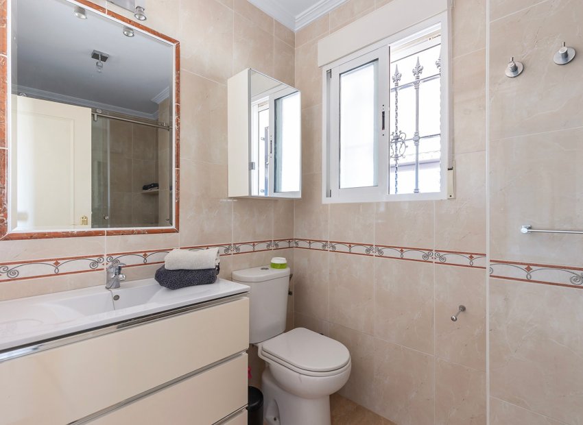 Resale - Apartment / flat - Orihuela Costa - Villamartín