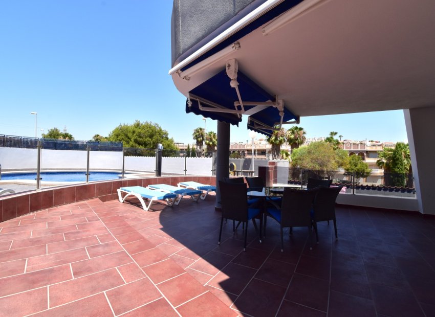 Resale - Apartment / flat - Orihuela Costa - Villamartín