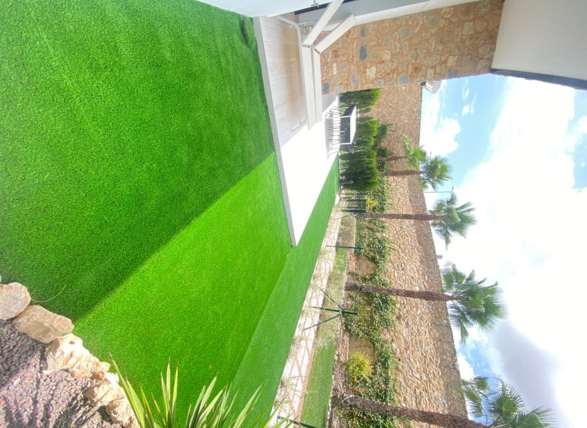 Resale - Apartment / flat - Orihuela Costa - Villamartín