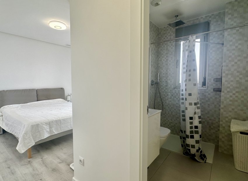 Resale - Apartment / flat - Orihuela Costa - Villamartín