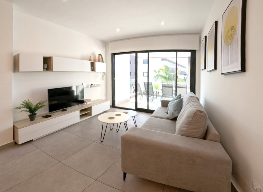 Resale - Apartment / flat - Orihuela Costa - Villamartín