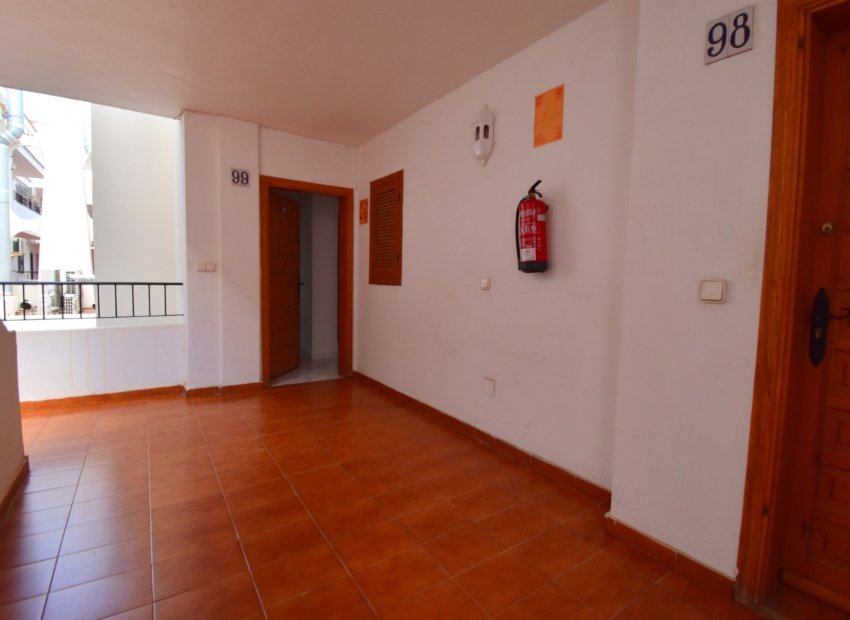 Resale - Apartment / flat - Orihuela Costa - Villamartin