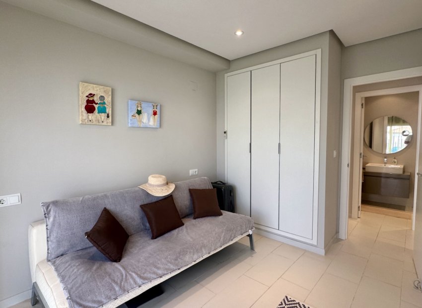 Resale - Apartment / flat - Orihuela Costa - Villamartín