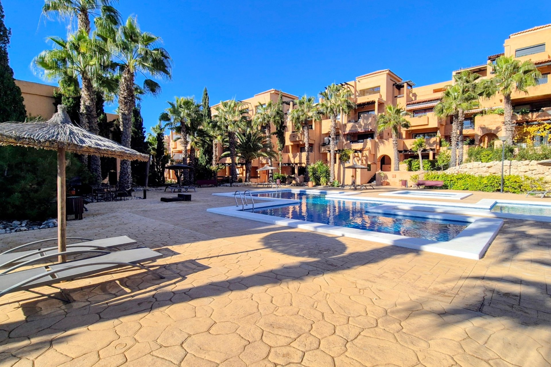 Resale - Apartment / flat - Orihuela Costa - Villamartín
