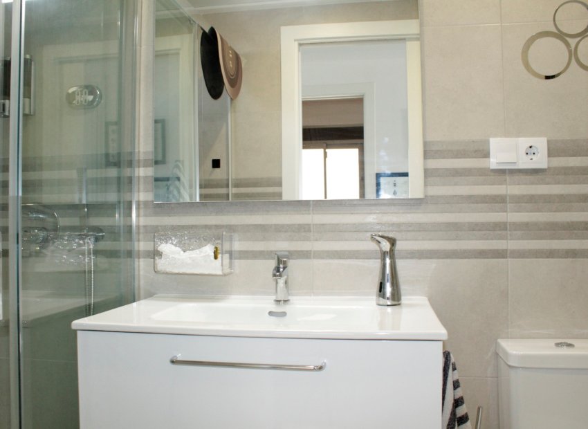 Resale - Apartment / flat - Orihuela Costa - Villamartín