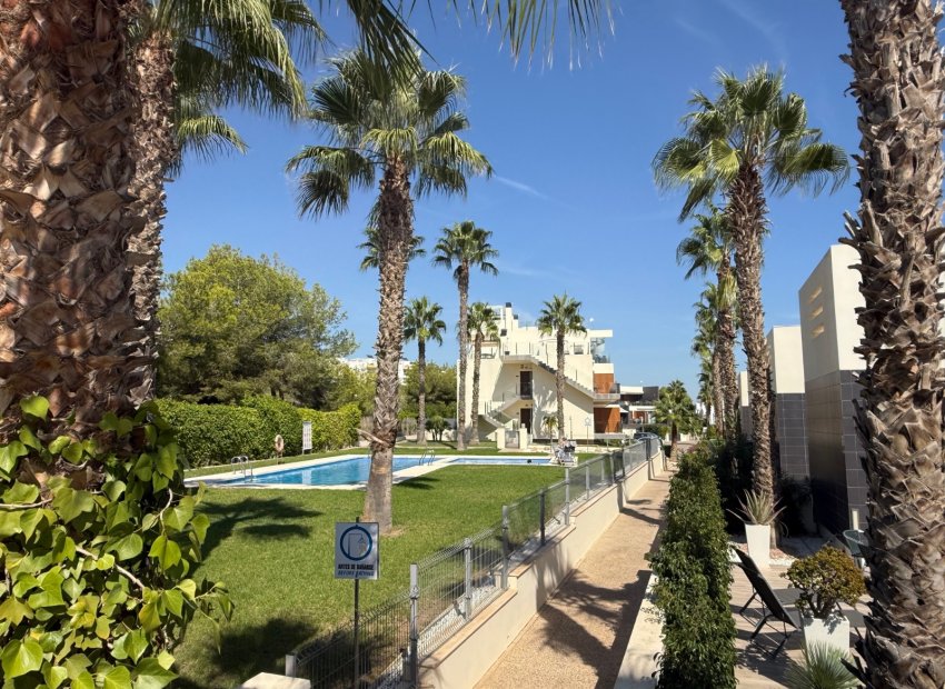 Resale - Apartment / flat - Orihuela Costa - Villamartín