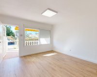 Resale - Apartment / flat - Orihuela Costa - Villamartín