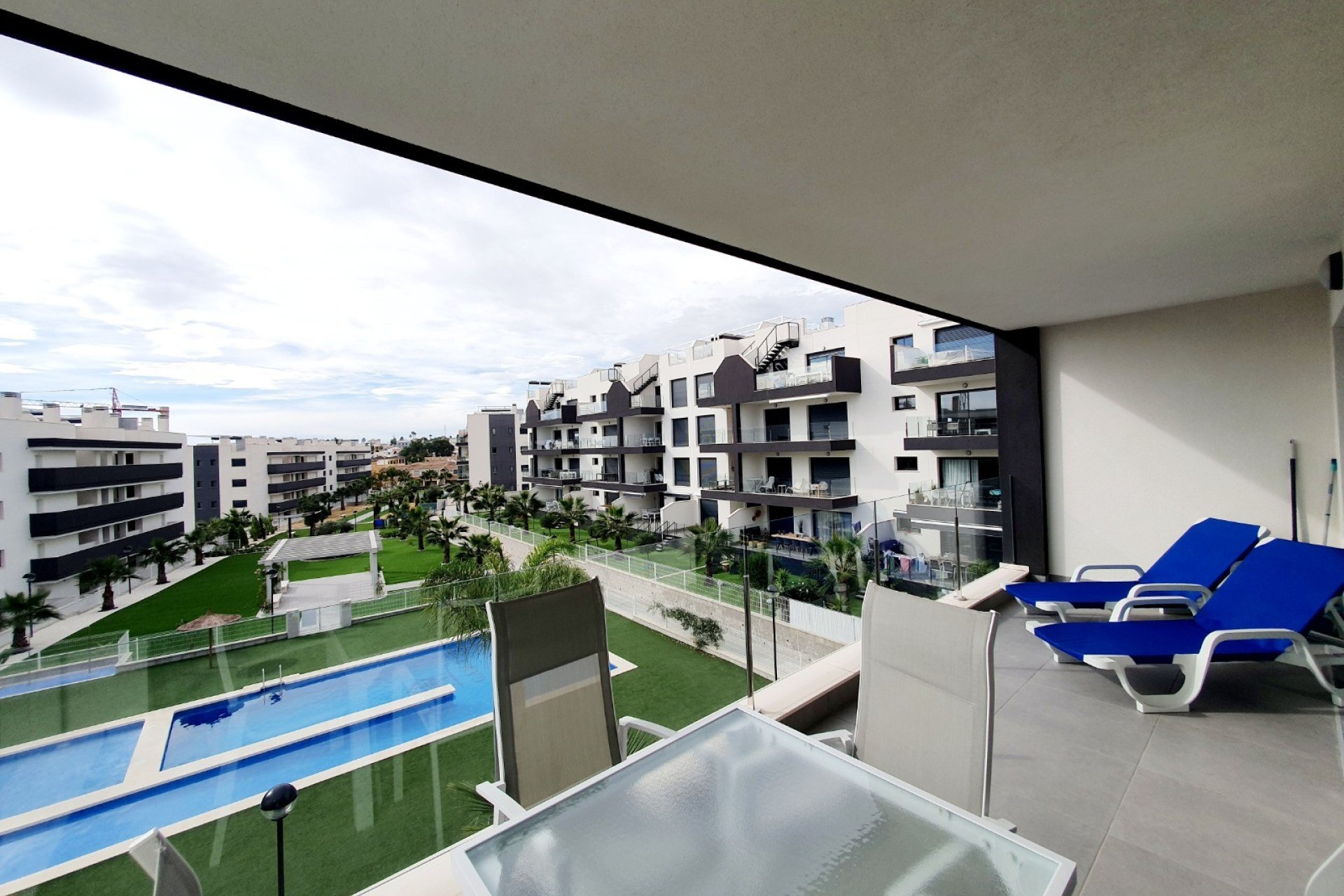 Resale - Apartment / flat - Orihuela Costa - Villamartín