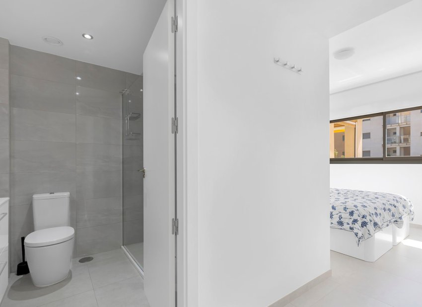 Resale - Apartment / flat - Orihuela Costa - Villamartín