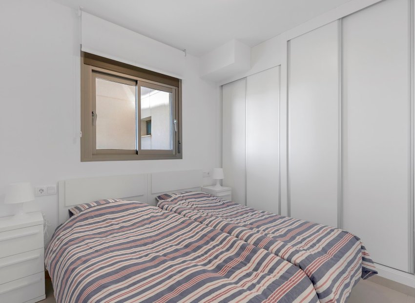 Resale - Apartment / flat - Orihuela Costa - Villamartín