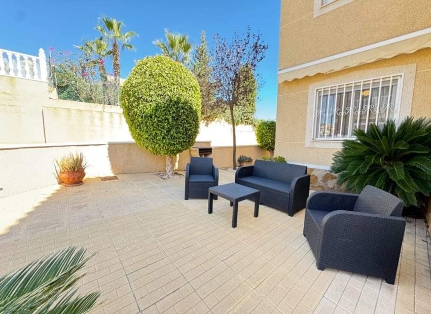 Resale - Apartment / flat - Orihuela Costa - Villamartín