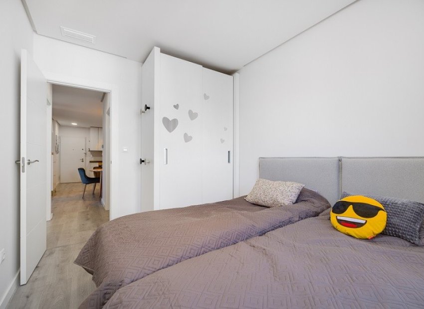 Resale - Apartment / flat - Orihuela Costa - Villamartín