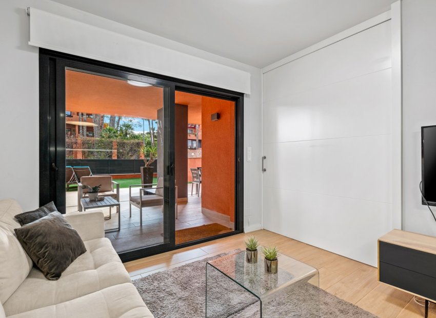 Resale - Apartment / flat - Orihuela Costa - Villamartín