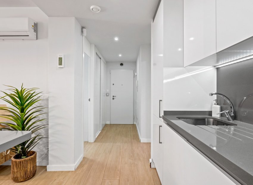 Resale - Apartment / flat - Orihuela Costa - Villamartín