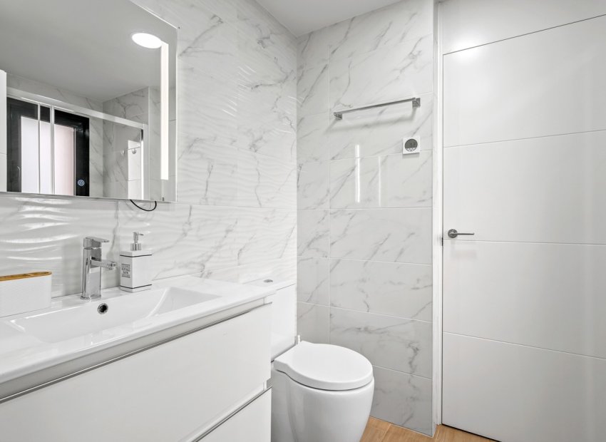Resale - Apartment / flat - Orihuela Costa - Villamartín