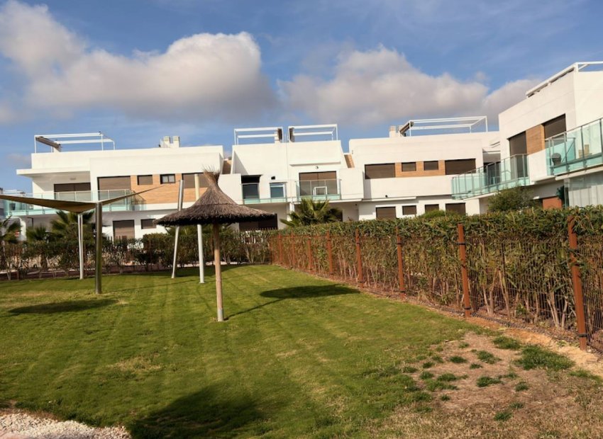 Resale - Apartment / flat - Orihuela - Vistabella