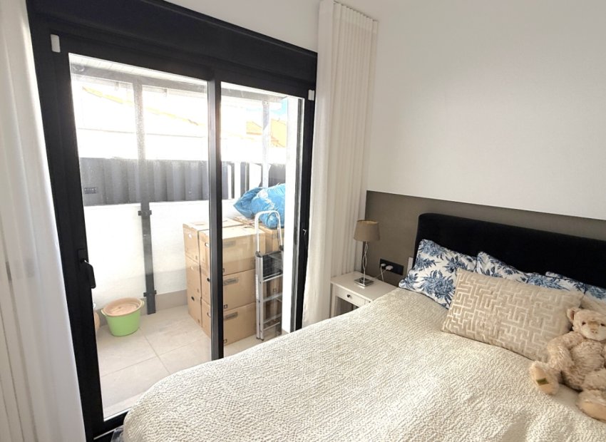 Resale - Apartment / flat - Pilar de la Horadada - Costa Blanca