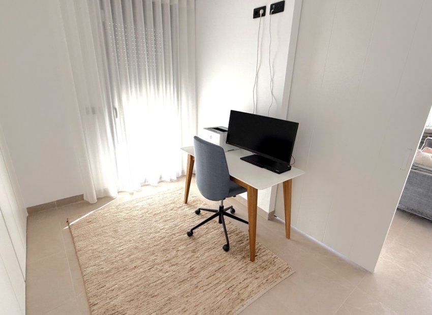 Resale - Apartment / flat - Pilar de la Horadada - Costa Blanca