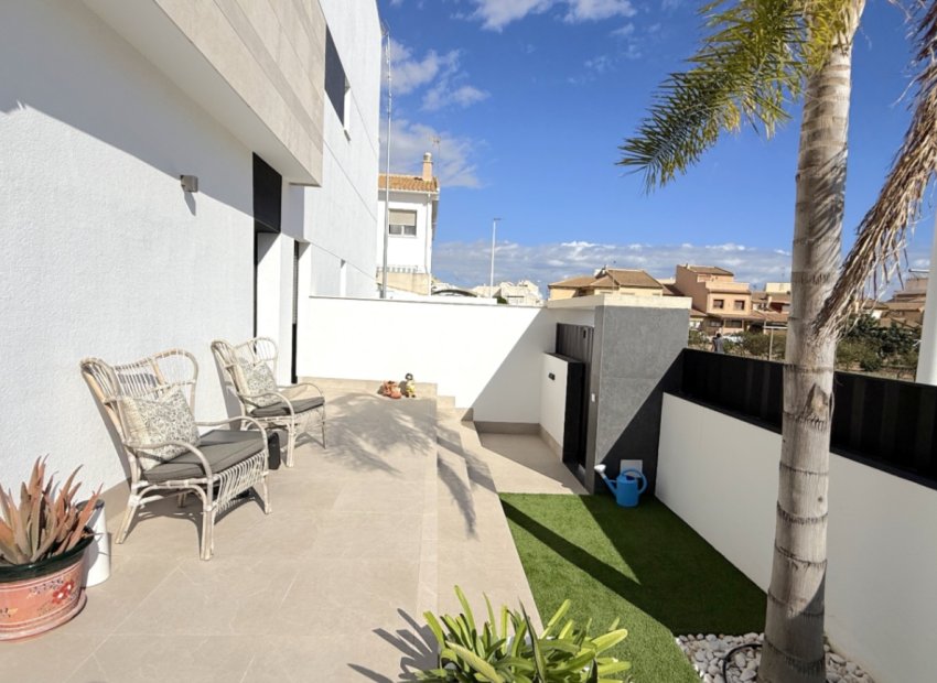Resale - Apartment / flat - Pilar de la Horadada - Costa Blanca