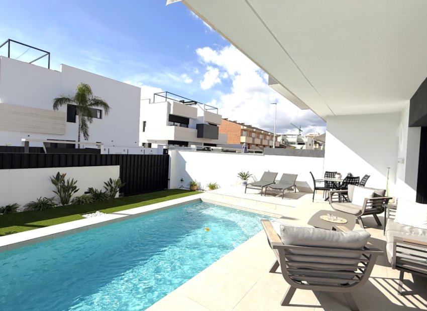 Resale - Apartment / flat - Pilar de la Horadada - Costa Blanca