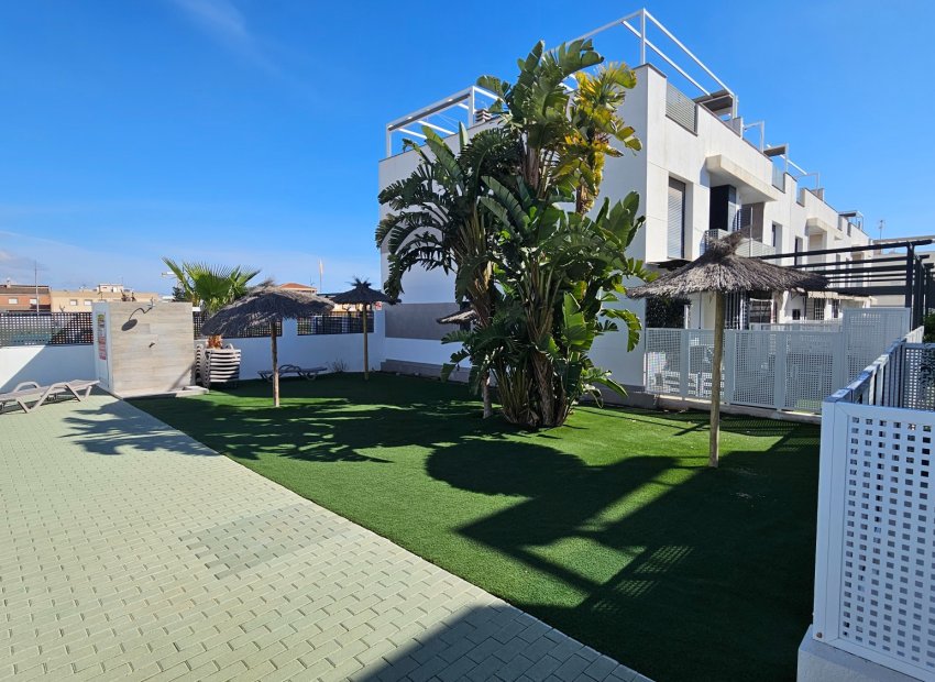 Resale - Apartment / flat - Pilar de la Horadada - Costa Blanca
