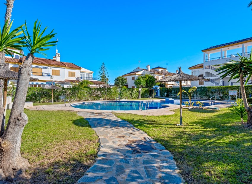 Resale - Apartment / flat - Pilar de la Horadada - El Pilar de la Horadada