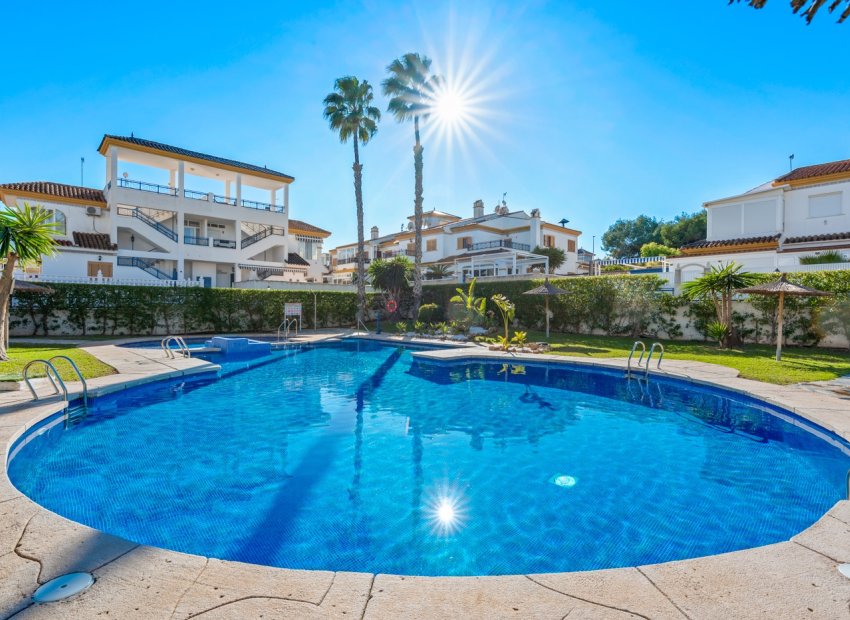 Resale - Apartment / flat - Pilar de la Horadada - El Pilar de la Horadada