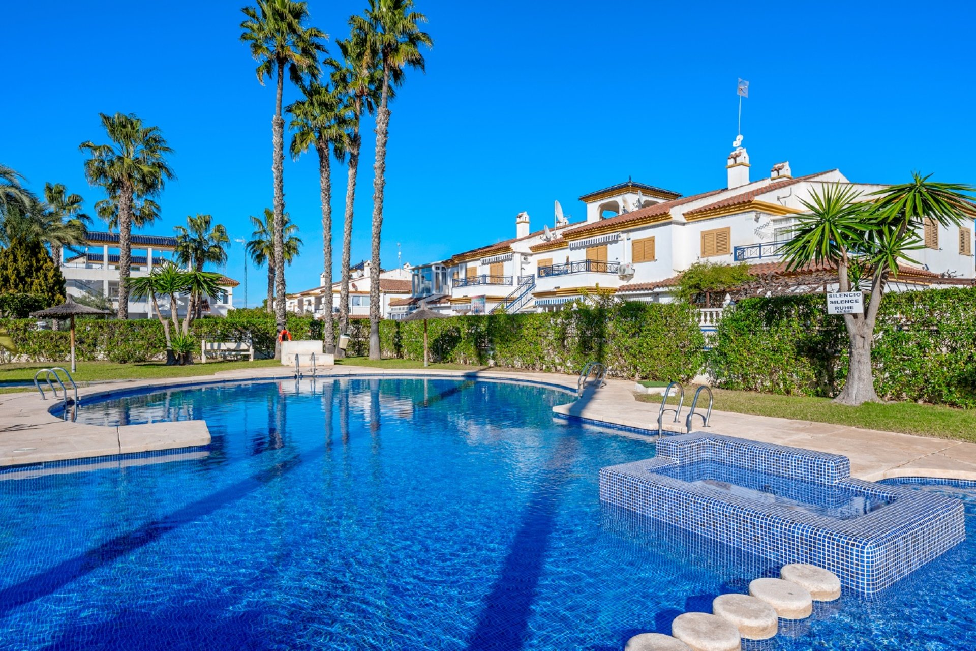 Resale - Apartment / flat - Pilar de la Horadada - El Pilar de la Horadada