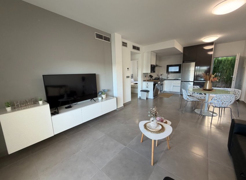 Resale - Apartment / flat - Pilar de La Horadada - Pilar de La Horadada - Town