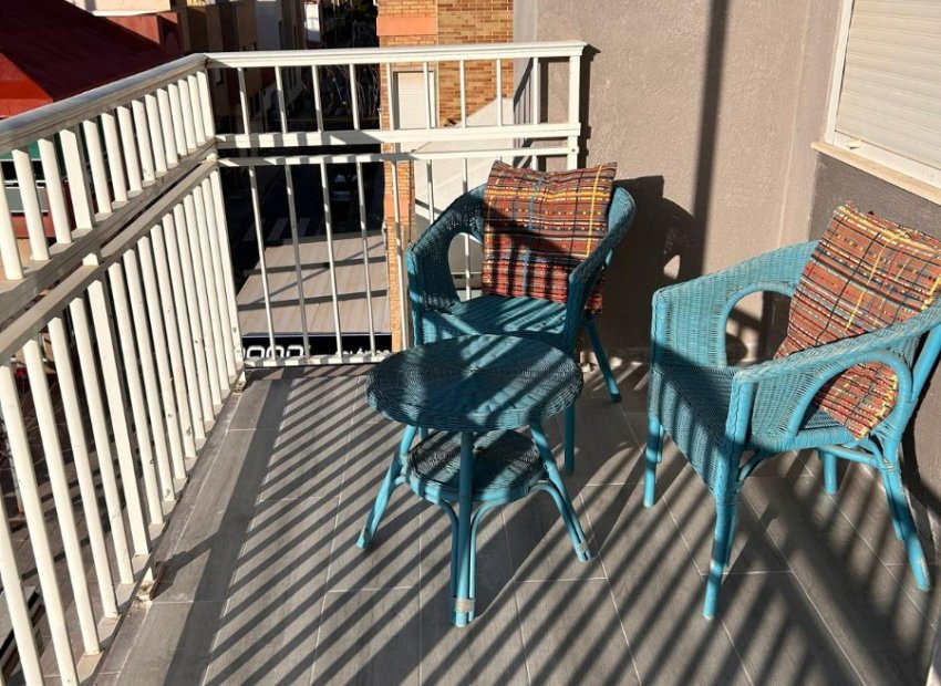 Resale - Apartment / flat - Pilar de la Horadada - Torre de la Horadada