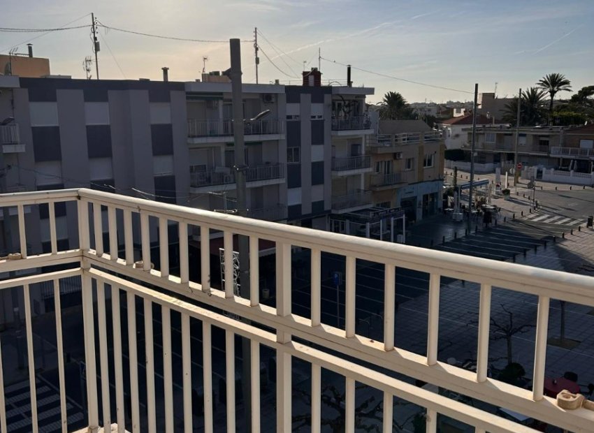 Resale - Apartment / flat - Pilar de la Horadada - Torre de la Horadada