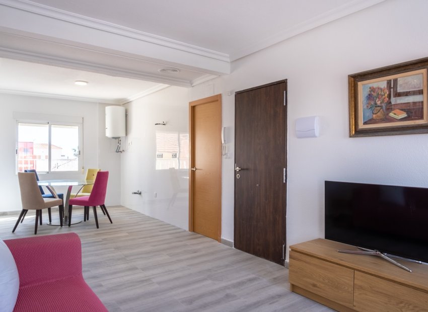 Resale - Apartment / flat - Pilar de la Horadada - Torre de la Horadada