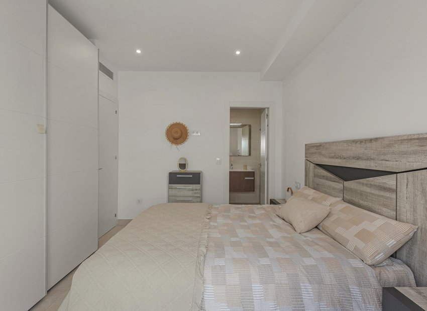 Resale - Apartment / flat - Pilar de la Horadada - Zona Pueblo