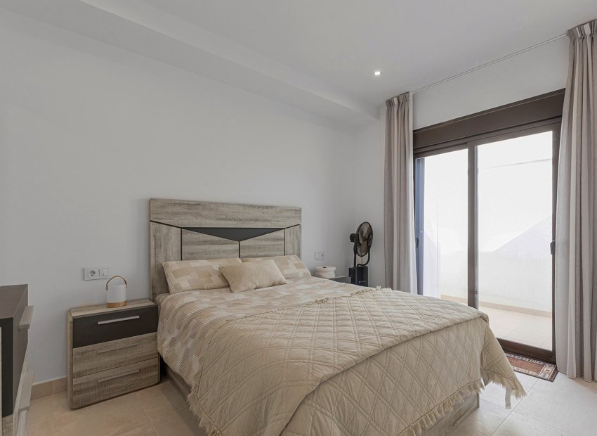 Resale - Apartment / flat - Pilar de la Horadada - Zona Pueblo