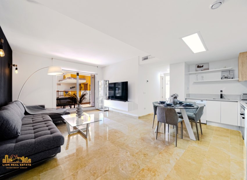 Resale - Apartment / flat - Punta Prima