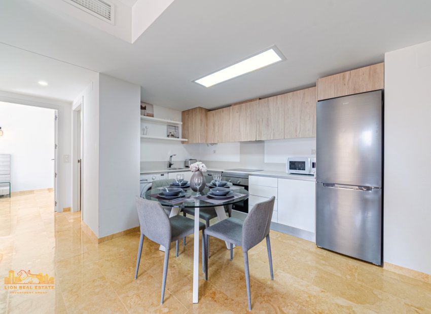 Resale - Apartment / flat - Punta Prima