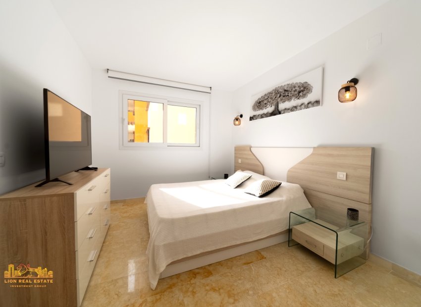 Resale - Apartment / flat - Punta Prima