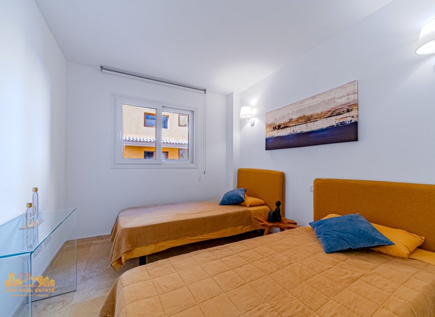 Resale - Apartment / flat - Punta Prima