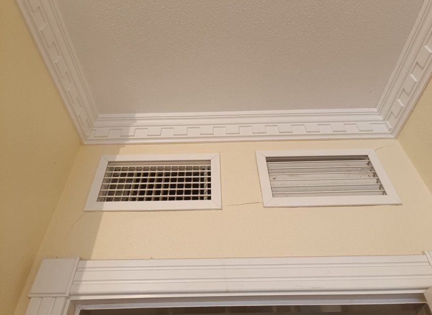 Resale - Apartment / flat - Rafal