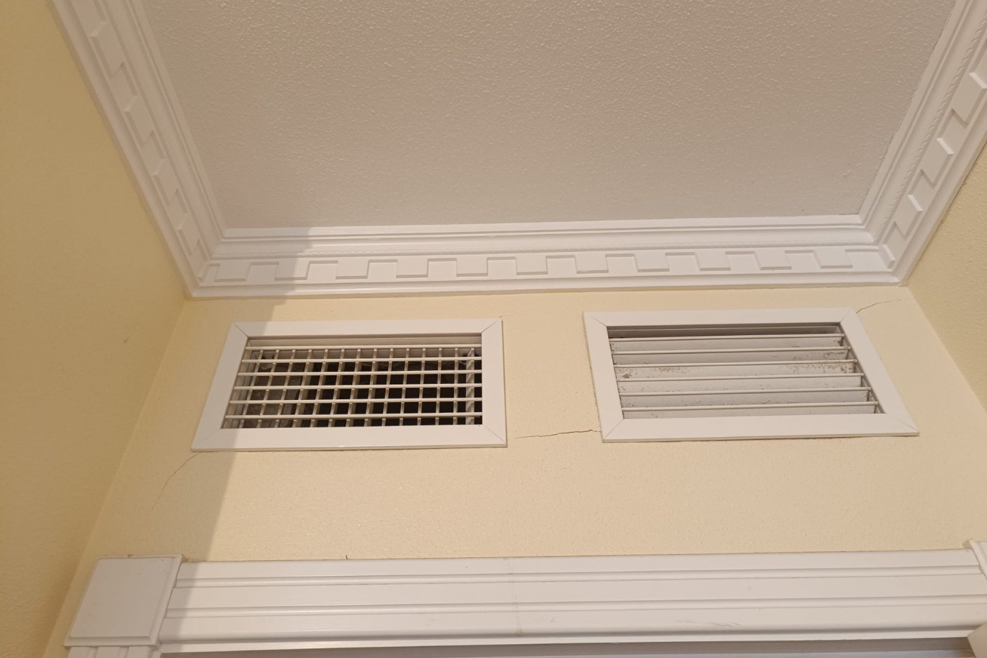 Resale - Apartment / flat - Rafal