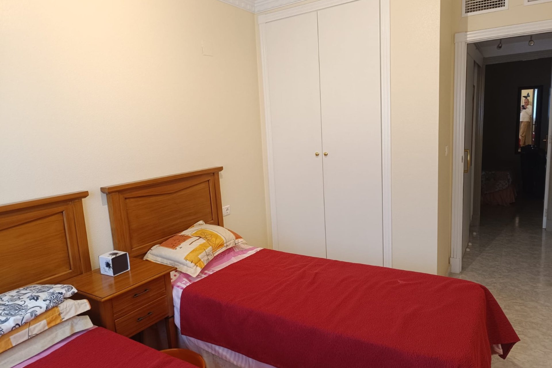 Resale - Apartment / flat - Rafal