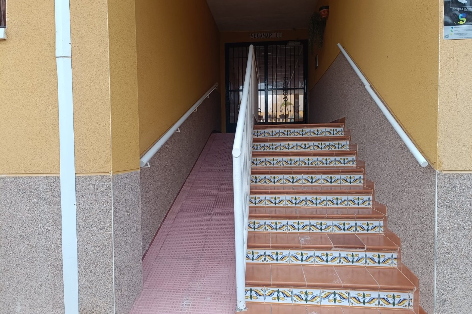 Resale - Apartment / flat - Rafal