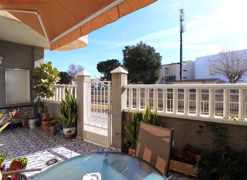 Resale - Apartment / flat - Rojales
