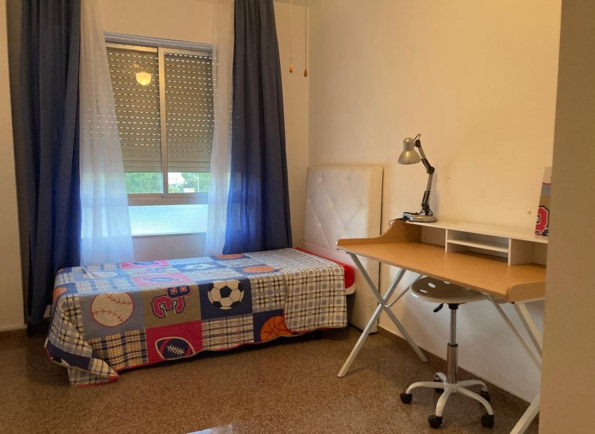 Resale - Apartment / flat - Salinas