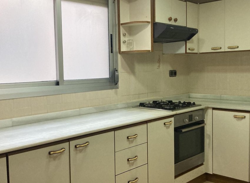 Resale - Apartment / flat - Salinas